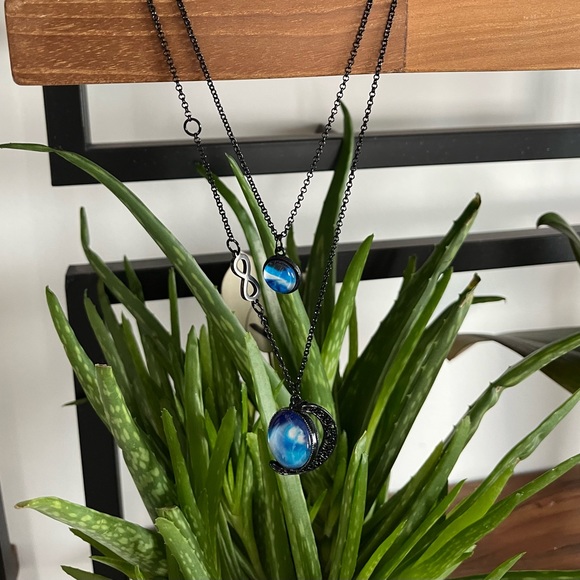 Fine Art Jewelry- Black metal & blu skies - Picture 2 of 6